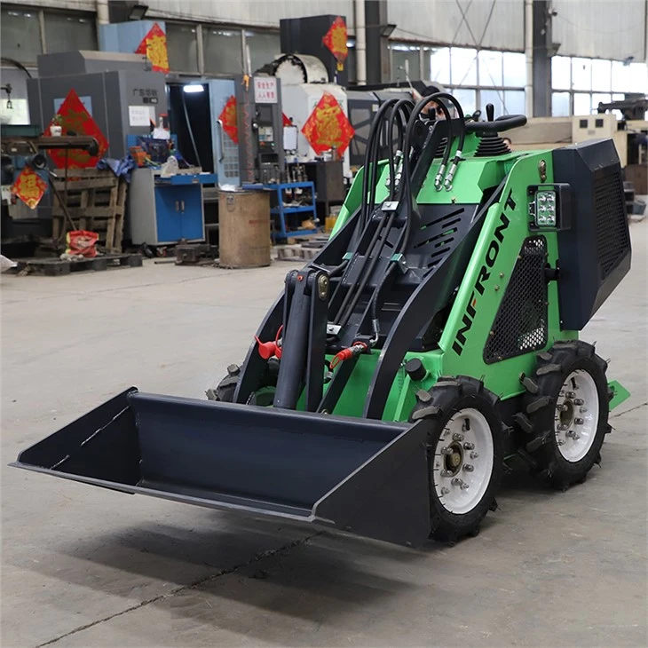 Petit chariot élévateur multifonctionnel à quatre roues motrices