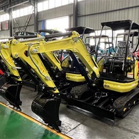 Petite excavatrice de verger vert